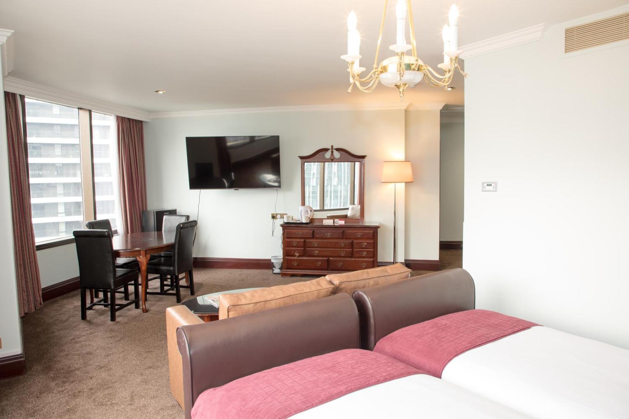 โรงแรมบริทาเนีย อินเตอร์เนชั่นแนล คานารี วาร์ฟ ลอนดอน ภายนอก รูปภาพ A room at the hotel