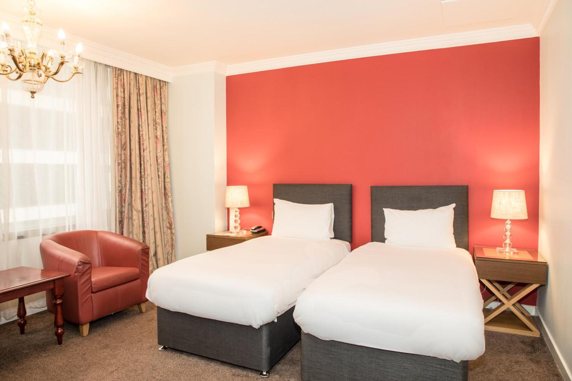 โรงแรมบริทาเนีย อินเตอร์เนชั่นแนล คานารี วาร์ฟ ลอนดอน ภายนอก รูปภาพ A room at the hotel