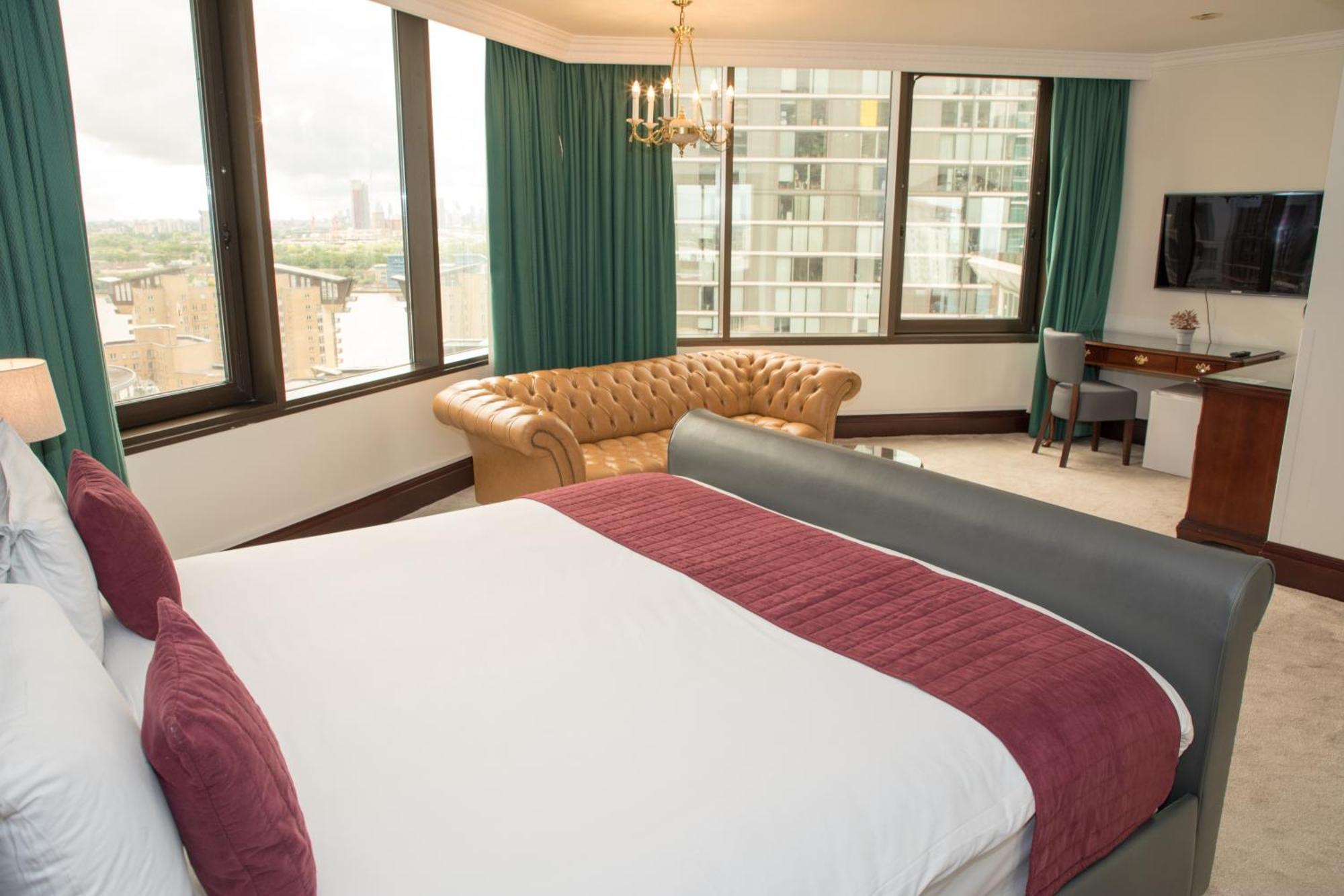 โรงแรมบริทาเนีย อินเตอร์เนชั่นแนล คานารี วาร์ฟ ลอนดอน ภายนอก รูปภาพ A room at the hotel